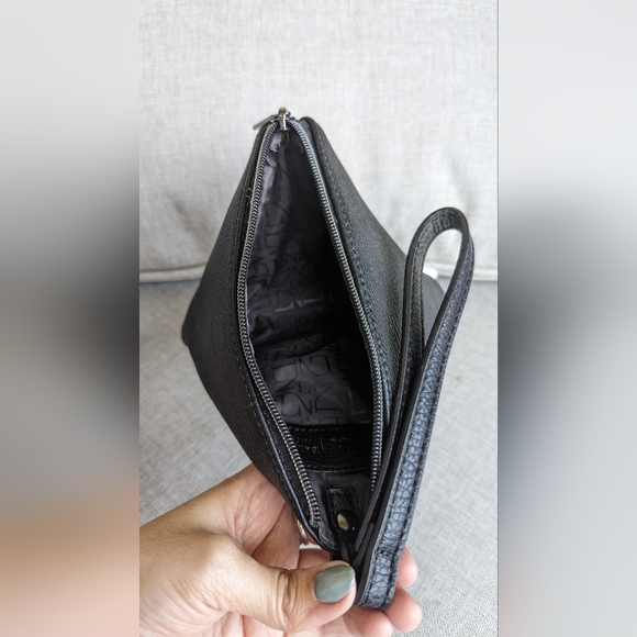 EUC Danielle Nicole Deathly Hallows Clutch Handbag -Universal Studios Exclusive - Picture 9 of 9